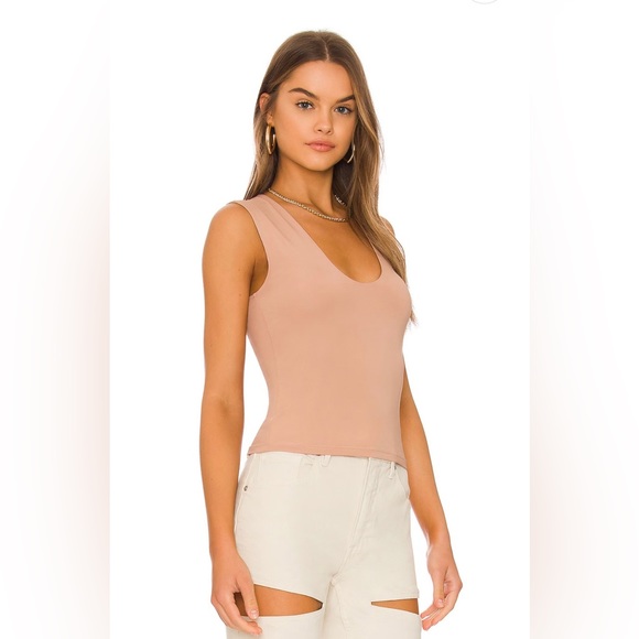NWT! Free People S & M neutral Second Skin Cami tank. Deep neck. Thin 1/2 liner - Picture 3 of 14